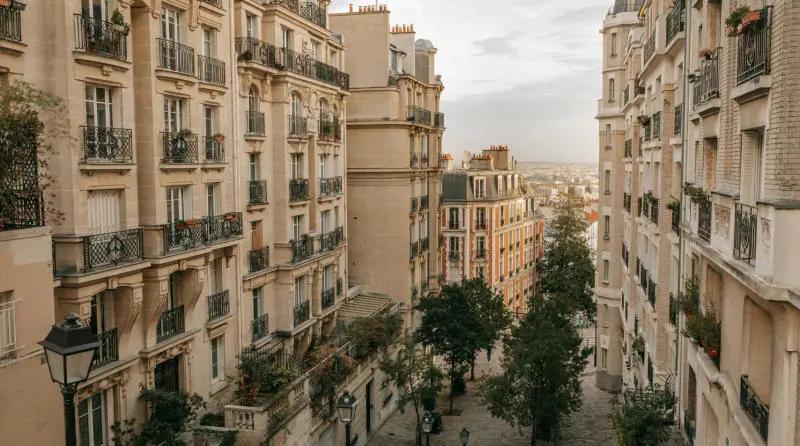 Đắm say trước ngọn đồi Montmartre thơ mộng, l&atilde;ng mạn 4