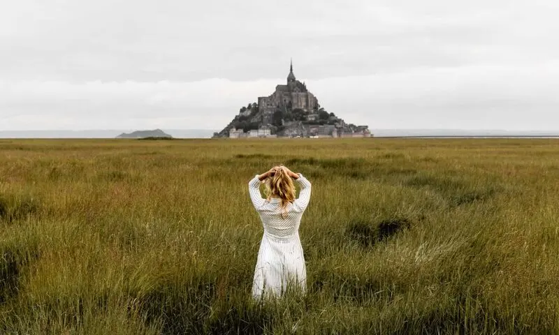 Đảo Mont Saint Michel huyền diệu giữa biển khơi nước Ph&aacute;p 4