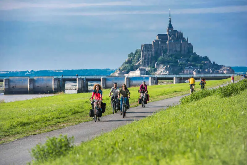 Đảo Mont Saint Michel huyền diệu giữa biển khơi nước Ph&aacute;p 6
