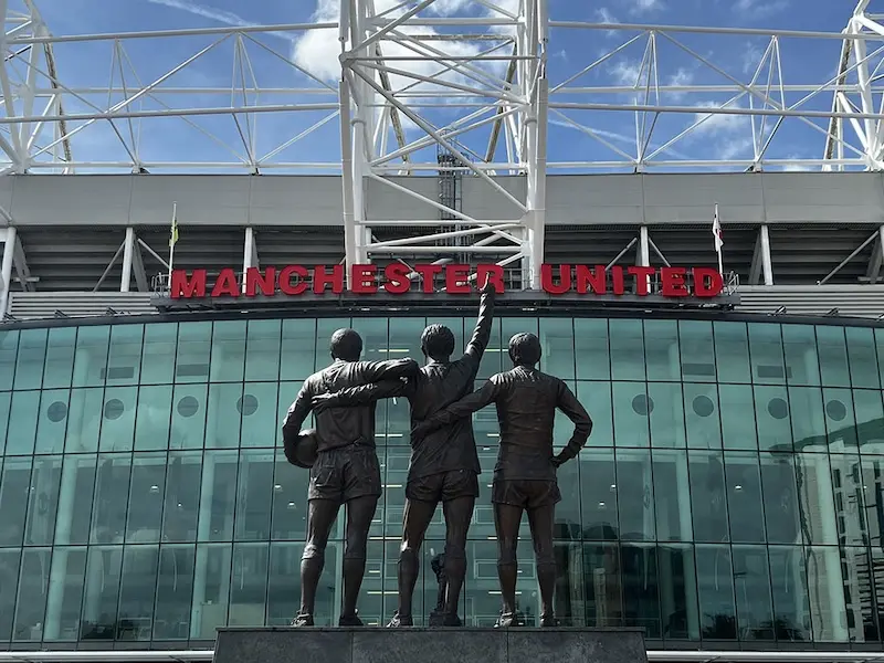 Đến S&acirc;n Old Trafford g&otilde; cửa những giấc mơ 4