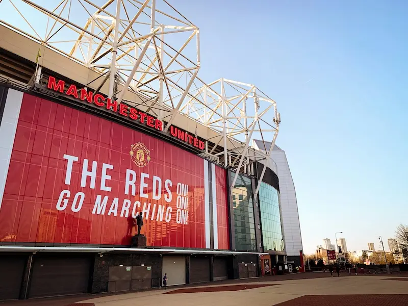 Đến S&acirc;n Old Trafford g&otilde; cửa những giấc mơ 5
