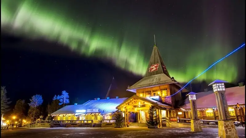 Đ&oacute;n Gi&aacute;ng sinh tại L&agrave;ng &Ocirc;ng gi&agrave; Noel ở Rovaniemi, Phần Lan 6