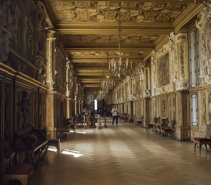 Fontainebleau, h&agrave;nh tr&igrave;nh kh&aacute;m ph&aacute; l&acirc;u đ&agrave;i ho&agrave;ng gia nước Ph&aacute;p 7