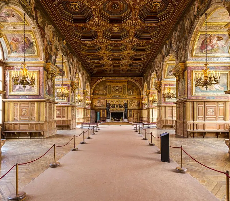 Fontainebleau, h&agrave;nh tr&igrave;nh kh&aacute;m ph&aacute; l&acirc;u đ&agrave;i ho&agrave;ng gia nước Ph&aacute;p 8