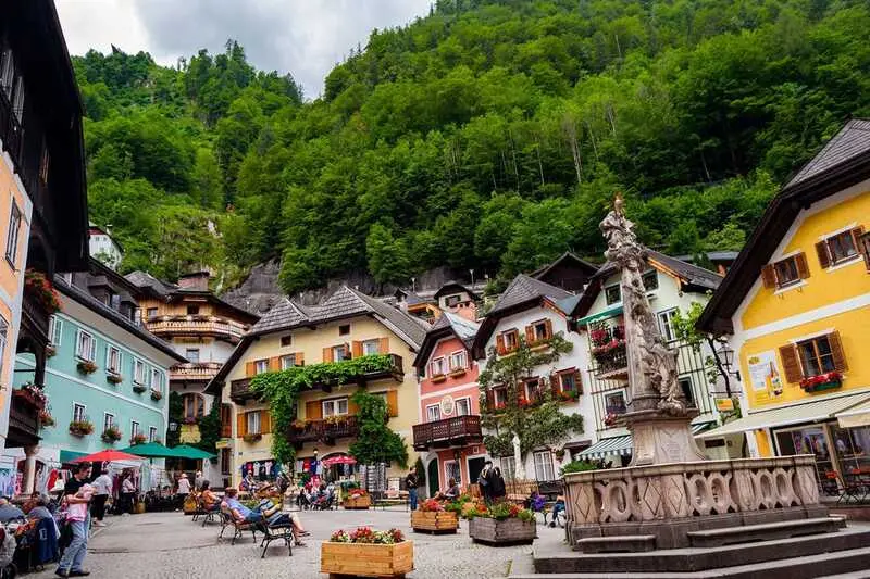 Hallstatt, thị trấn ven hồ đẹp nhất thế giới tại &Aacute;o 7