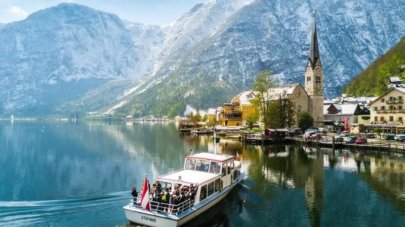 Hallstatt, thị trấn ven hồ đẹp nhất thế giới tại &Aacute;o 5