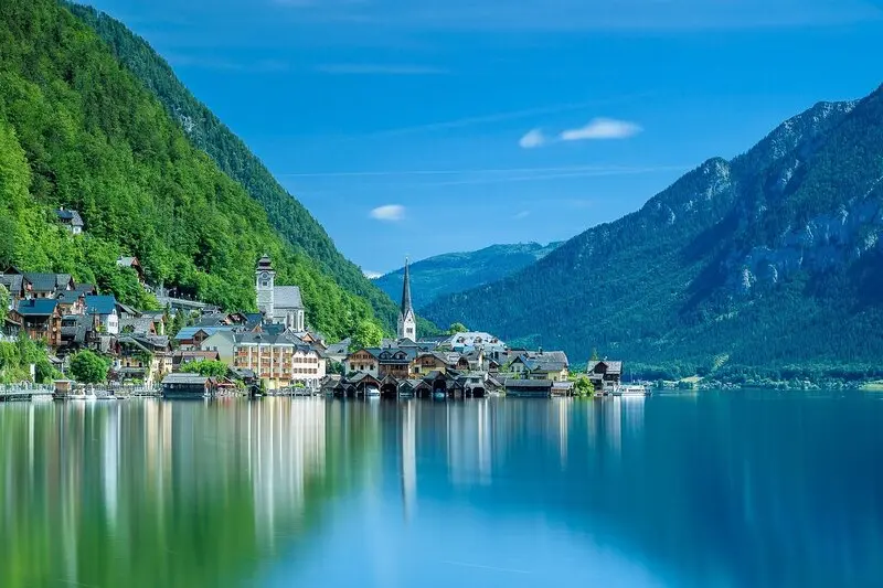 Hallstatt, thị trấn ven hồ đẹp nhất thế giới tại &Aacute;o 8