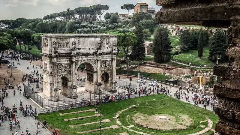 Khải Ho&agrave;n M&ocirc;n Constantinus, tuyệt t&aacute;c kiến tr&uacute;c tại Roma 3