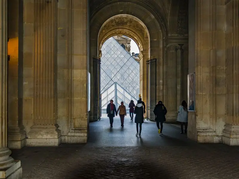 Kh&aacute;m ph&aacute; bảo t&agrave;ng Louvre: Thi&ecirc;n đường nghệ thuật của Paris 6