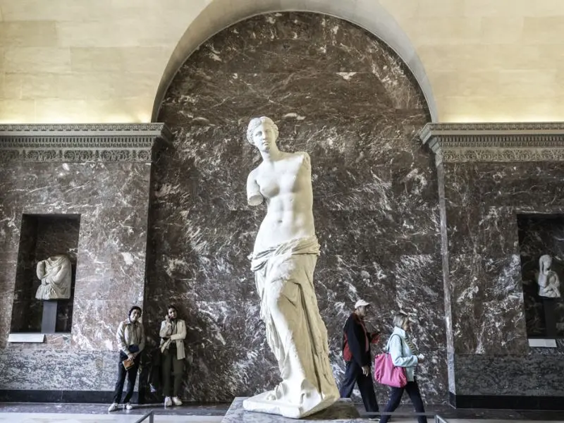 Kh&aacute;m ph&aacute; bảo t&agrave;ng Louvre: Thi&ecirc;n đường nghệ thuật của Paris 13