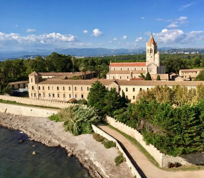 Kh&aacute;m ph&aacute; Cannes: Vi&ecirc;n ngọc s&aacute;ng của Địa Trung Hải 7