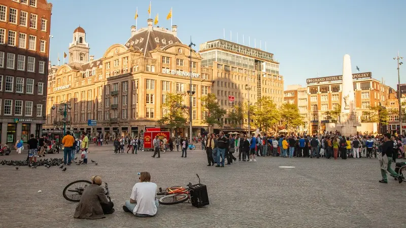 Kh&aacute;m ph&aacute; Dam Square, quảng trường nổi tiếng bậc nhất H&agrave; Lan 9