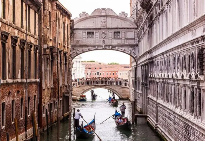 Kh&aacute;m ph&aacute; Doge&rsquo;s Palace: Cung điện l&acirc;u đời bậc nhất nước &Yacute; 7
