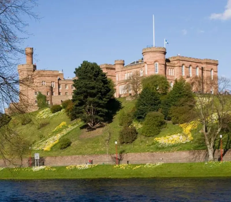 Kh&aacute;m ph&aacute; Inverness, cửa ng&otilde; của Cao nguy&ecirc;n Scotland 5