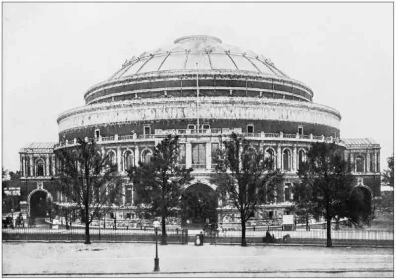 Kh&aacute;m ph&aacute; Royal Albert Hall với kiến tr&uacute;c ấn tượng tại London 3