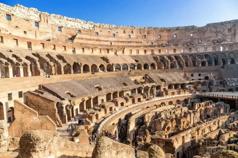 Kiệt t&aacute;c Đấu trường La M&atilde; Colosseum trường tồn với thời gian 10