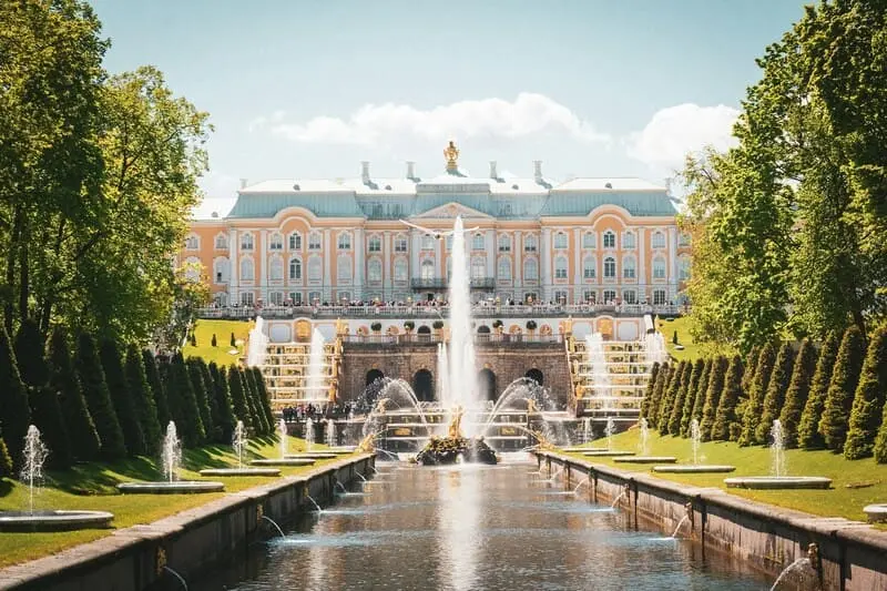 Lạc v&agrave;o thi&ecirc;n đường tại Cung điện m&ugrave;a h&egrave; Peterhof 2