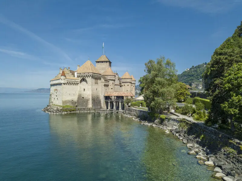 L&acirc;u đ&agrave;i Chillon cổ t&iacute;ch, b&aacute;u vật lịch sử của Thụy Sĩ 2