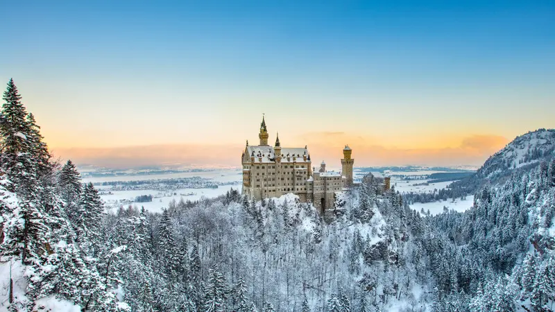 L&acirc;u đ&agrave;i Neuschwanstein: Xứ sở cổ t&iacute;ch x&acirc;y bởi vị &ldquo;Vua Đi&ecirc;n&rdquo; 15