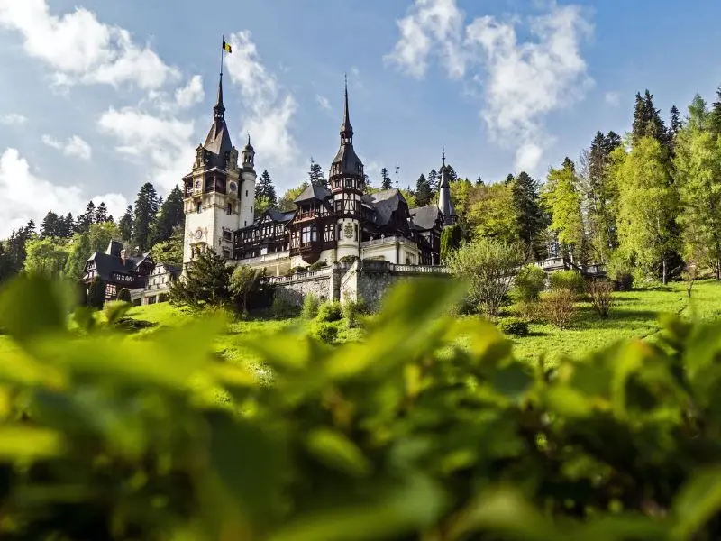 L&acirc;u đ&agrave;i Peles, biểu tượng về vẻ đẹp của xứ Romania 2