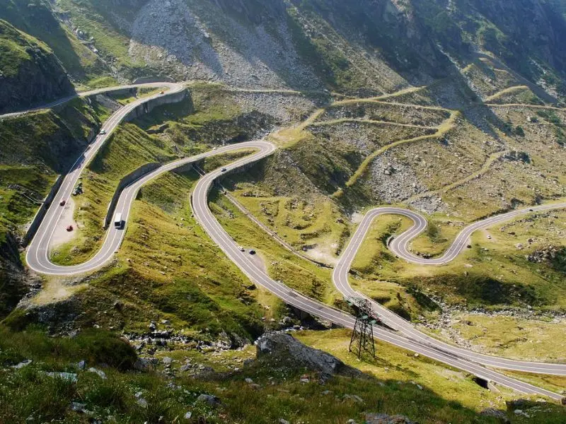 L&acirc;u đ&agrave;i Peles, biểu tượng về vẻ đẹp của xứ Romania 13