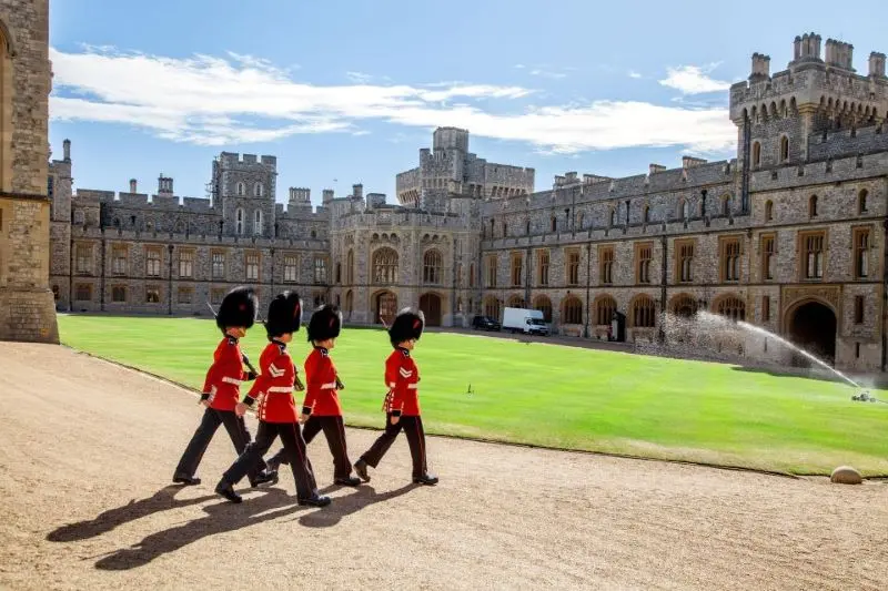 L&acirc;u đ&agrave;i Windsor, c&ocirc;ng tr&igrave;nh biểu tượng Ho&agrave;ng gia Anh 11