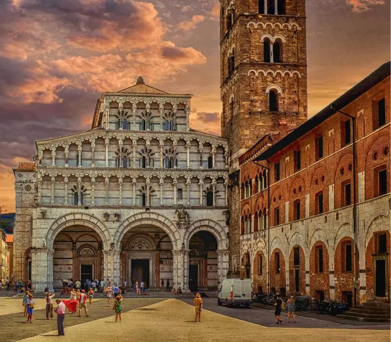 Lucca: Vi&ecirc;n ngọc qu&yacute; ẩn m&igrave;nh tại Tuscany 7