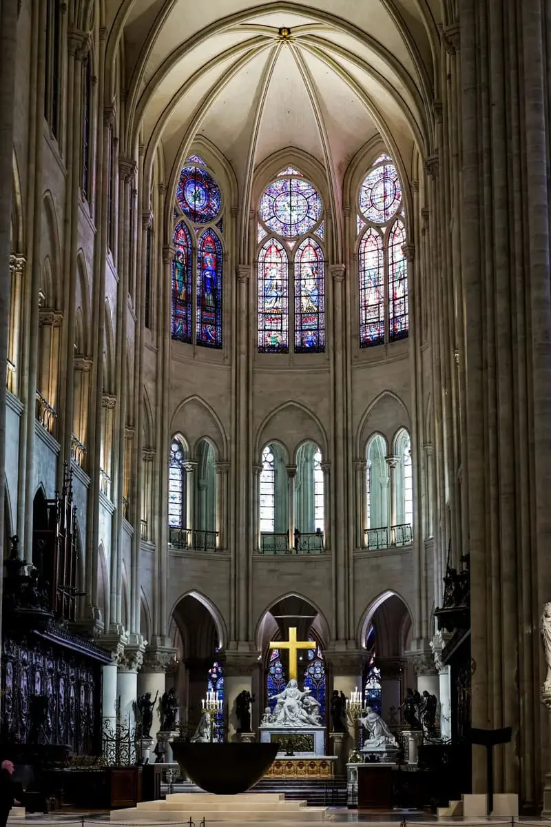 Nh&agrave; thờ Đức B&agrave; Paris, kiệt t&aacute;c kiến tr&uacute;c b&ecirc;n bờ s&ocirc;ng Seine 8