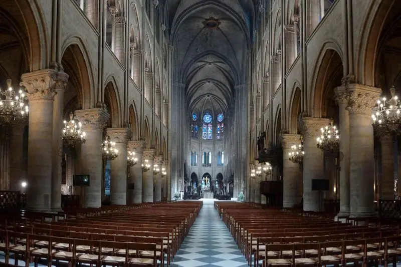 Nh&agrave; thờ Đức B&agrave; Paris, kiệt t&aacute;c kiến tr&uacute;c b&ecirc;n bờ s&ocirc;ng Seine 17
