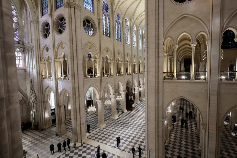 Nh&agrave; thờ Đức B&agrave; Paris, kiệt t&aacute;c kiến tr&uacute;c b&ecirc;n bờ s&ocirc;ng Seine 3