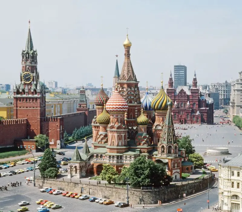 Nh&agrave; thờ Th&aacute;nh Basil: Kiệt t&aacute;c kiến tr&uacute;c giữa l&ograve;ng Moscow 2