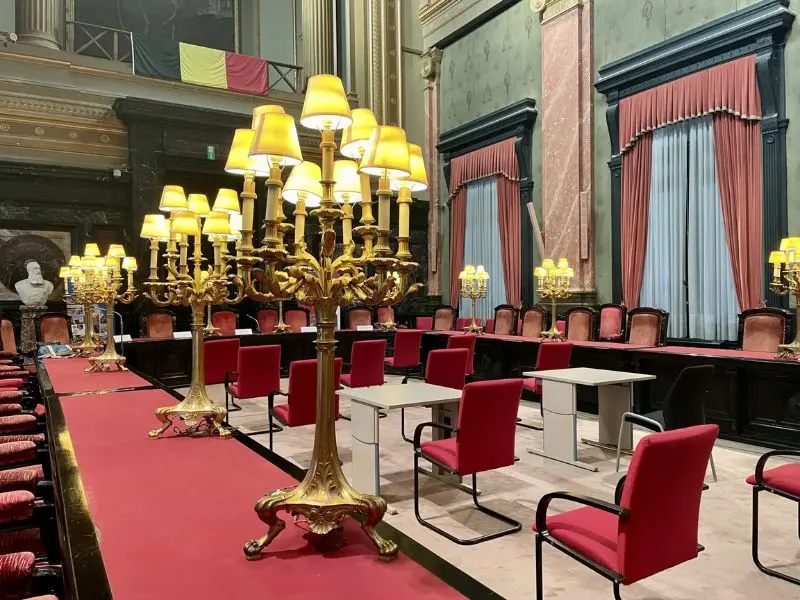 Palais de Justice: T&ograve;a nh&agrave; ph&aacute;p l&yacute; đồ sộ bậc nhất thế kỷ XIX tại Bỉ 7