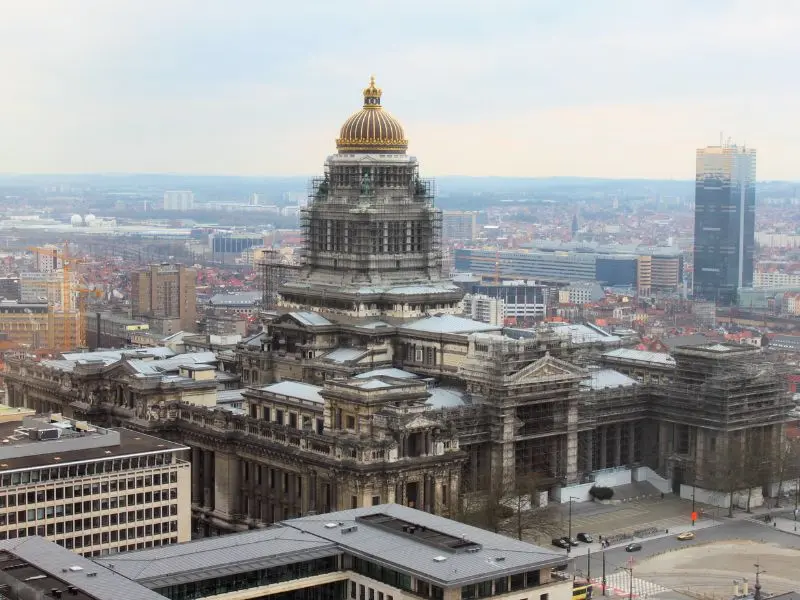 Palais de Justice: T&ograve;a nh&agrave; ph&aacute;p l&yacute; đồ sộ bậc nhất thế kỷ XIX tại Bỉ 2