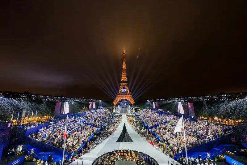 Quảng trường Trocadero chứng nh&acirc;n lịch sử nơi tr&aacute;i tim thủ đ&ocirc; Paris 7