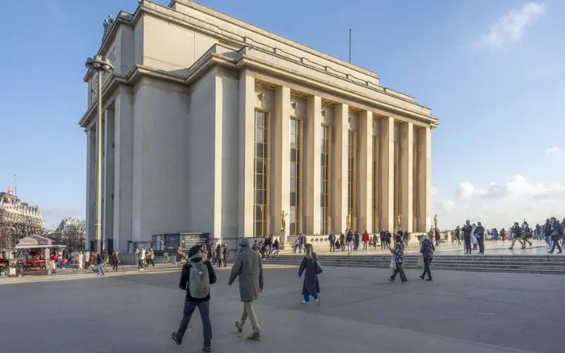 Quảng trường Trocadero chứng nh&acirc;n lịch sử nơi tr&aacute;i tim thủ đ&ocirc; Paris 9