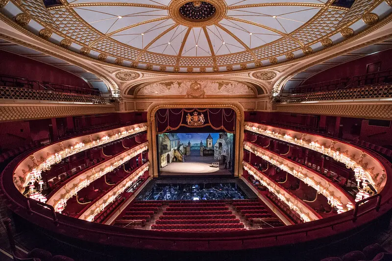 Royal Opera House: Giao lộ giữa nghệ thuật tr&igrave;nh diễn v&agrave; x&uacute;c cảm 5