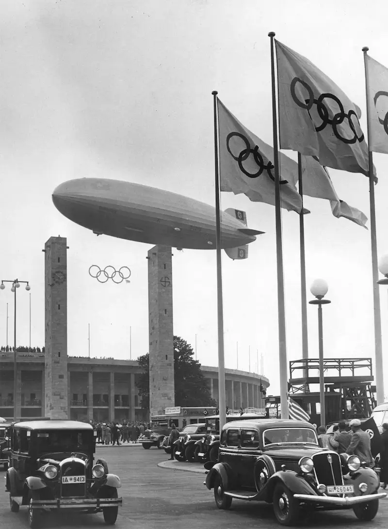S&acirc;n vận động Olympic Berlin: Nơi của nước mắt v&agrave; vinh quang 3