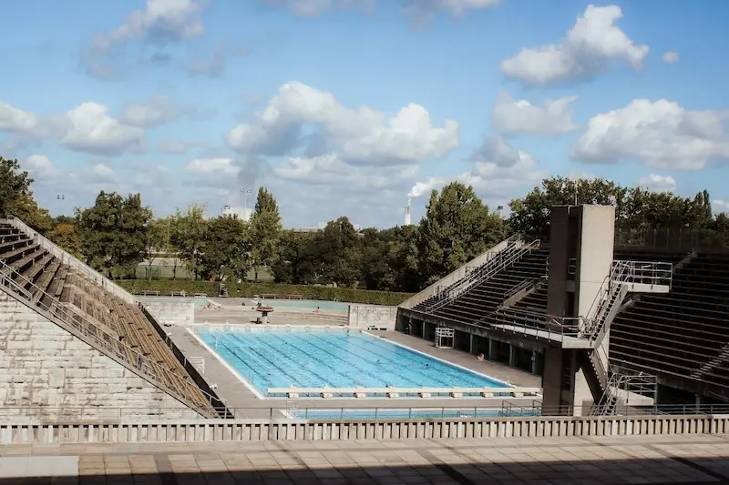 S&acirc;n vận động Olympic Berlin: Nơi của nước mắt v&agrave; vinh quang 13