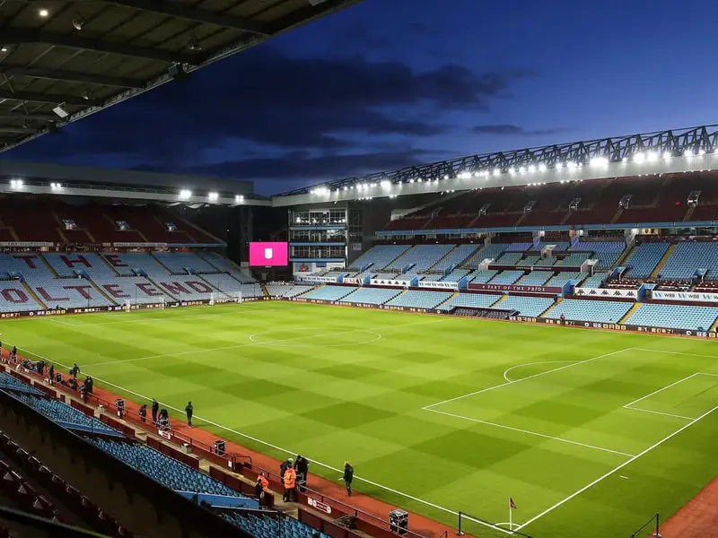 S&acirc;n vận động Villa Park, Biểu tượng huyền thoại của b&oacute;ng đ&aacute; 3