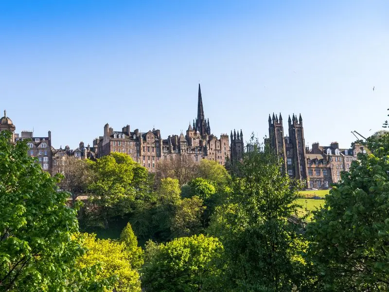 Tham quan l&acirc;u đ&agrave;i Edinburgh tr&aacute;ng lệ bậc nhất xứ Scotland 6