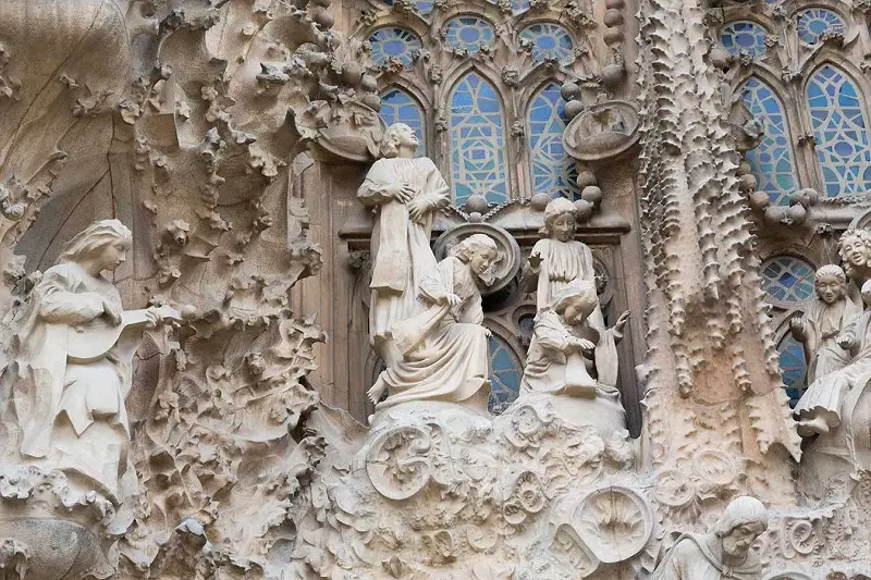 Th&aacute;nh đường Sagrada Familia kiệt t&aacute;c kiến tr&uacute;c tại T&acirc;y Ban Nha 10