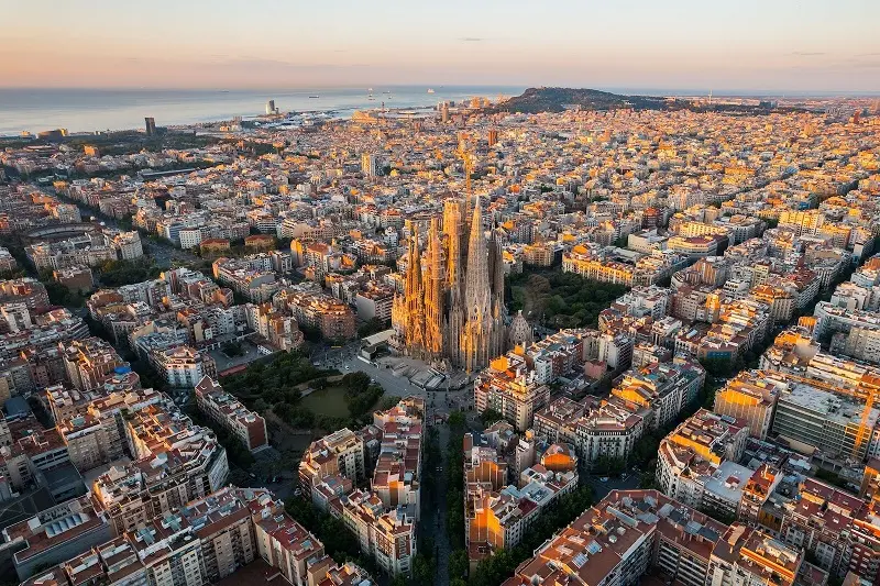 Th&aacute;nh đường Sagrada Familia kiệt t&aacute;c kiến tr&uacute;c tại T&acirc;y Ban Nha 2