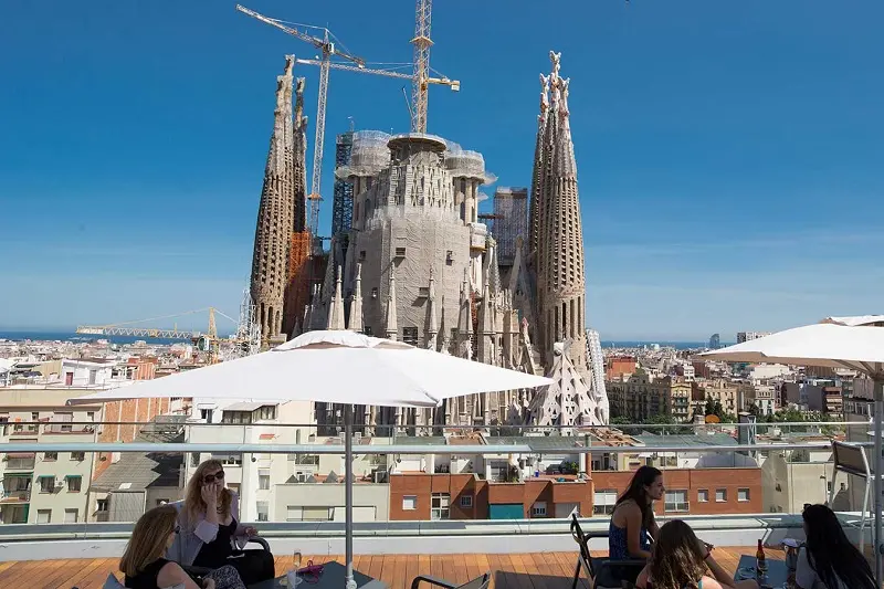 Th&aacute;nh đường Sagrada Familia kiệt t&aacute;c kiến tr&uacute;c tại T&acirc;y Ban Nha 12