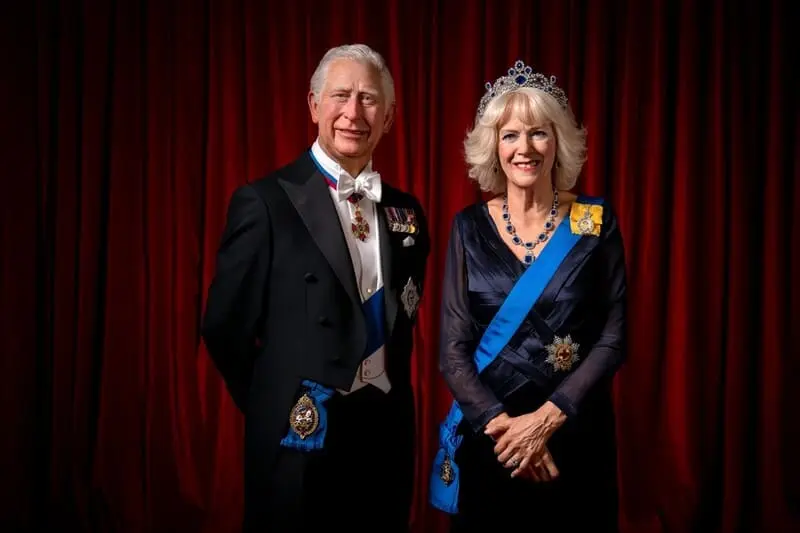 T&igrave;m về London thưởng ngoạn Bảo t&agrave;ng tượng s&aacute;p Madame Tussauds 7
