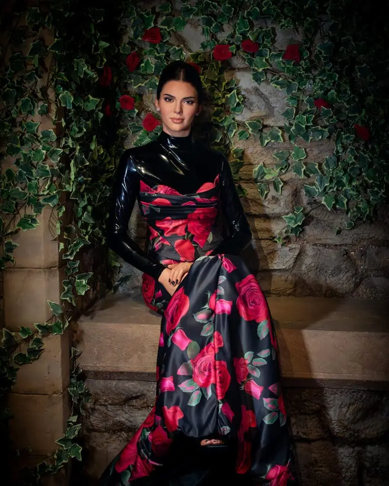 T&igrave;m về London thưởng ngoạn Bảo t&agrave;ng tượng s&aacute;p Madame Tussauds 5