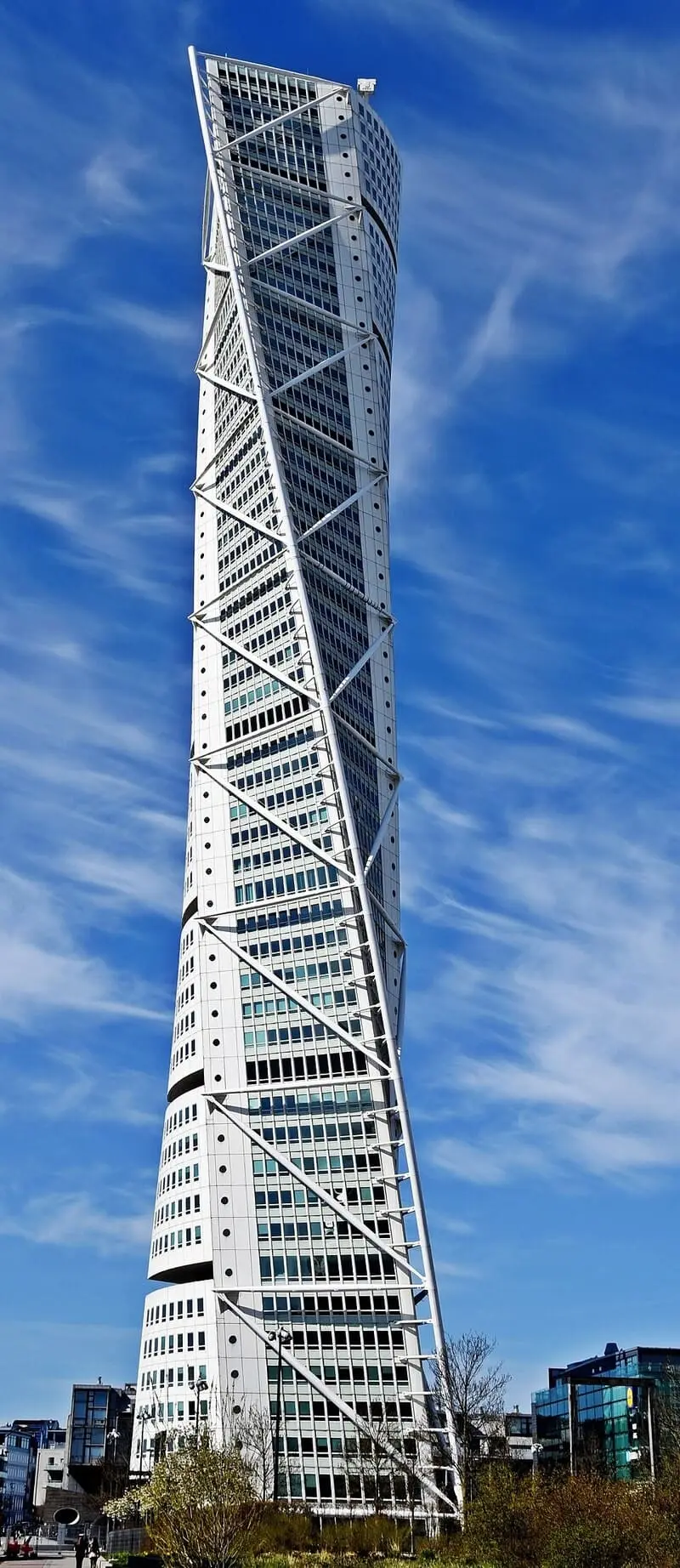 Turning Torso: Biểu tượng xoắn ốc vươn m&igrave;nh giữa trời Thụy Điển 2