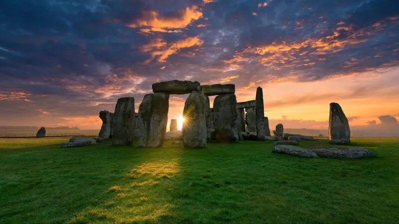 V&ograve;ng tr&ograve;n đ&aacute; Stonehenge Anh, nơi b&iacute; ẩn chưa được giải m&atilde; 4