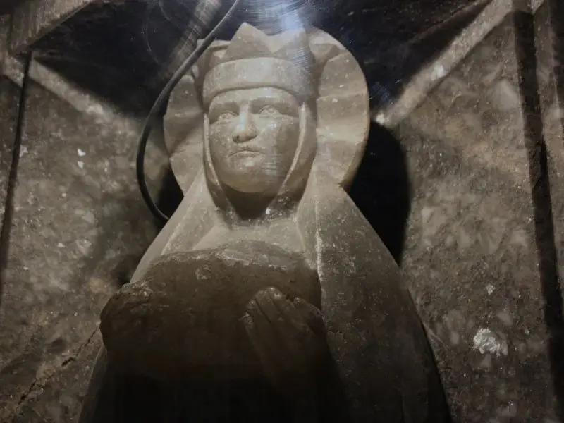 Wieliczka, mỏ muối 700 năm tuổi đầy độc đ&aacute;o của Ba Lan 5