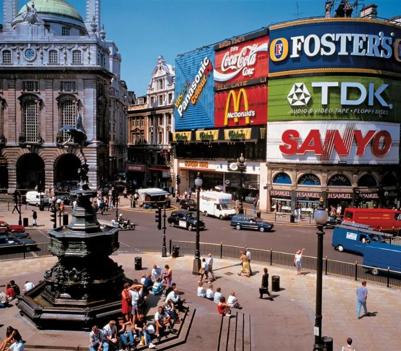 Đến Piccadilly và chinh phục các địa điểm hấp dẫn