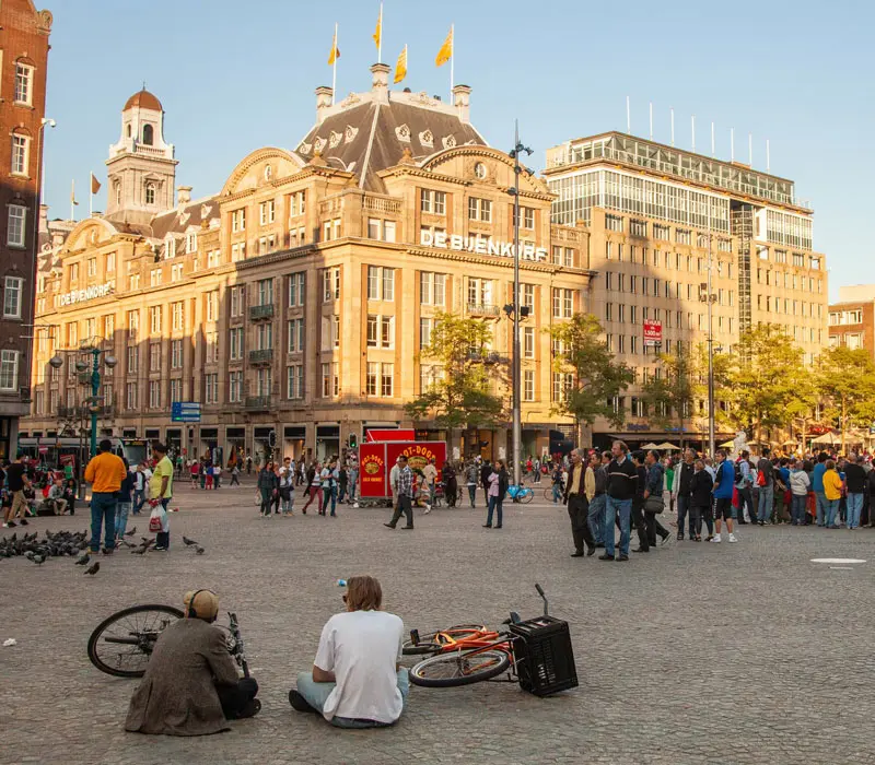 Khám phá Dam Square, quảng trường nổi tiếng bậc nhất Hà Lan